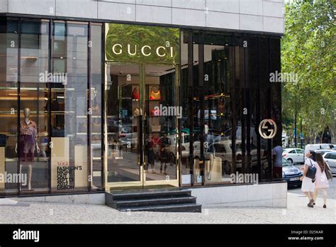 gucci store in lisbon portugal.